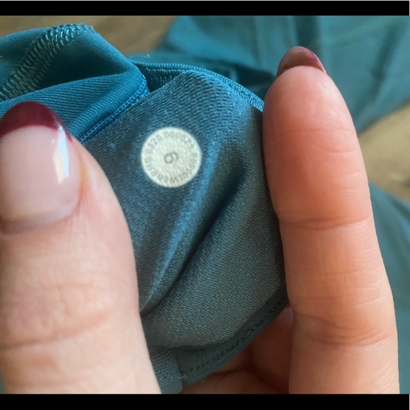 High Rise Pace Rival Crop - Picture 7 of 7